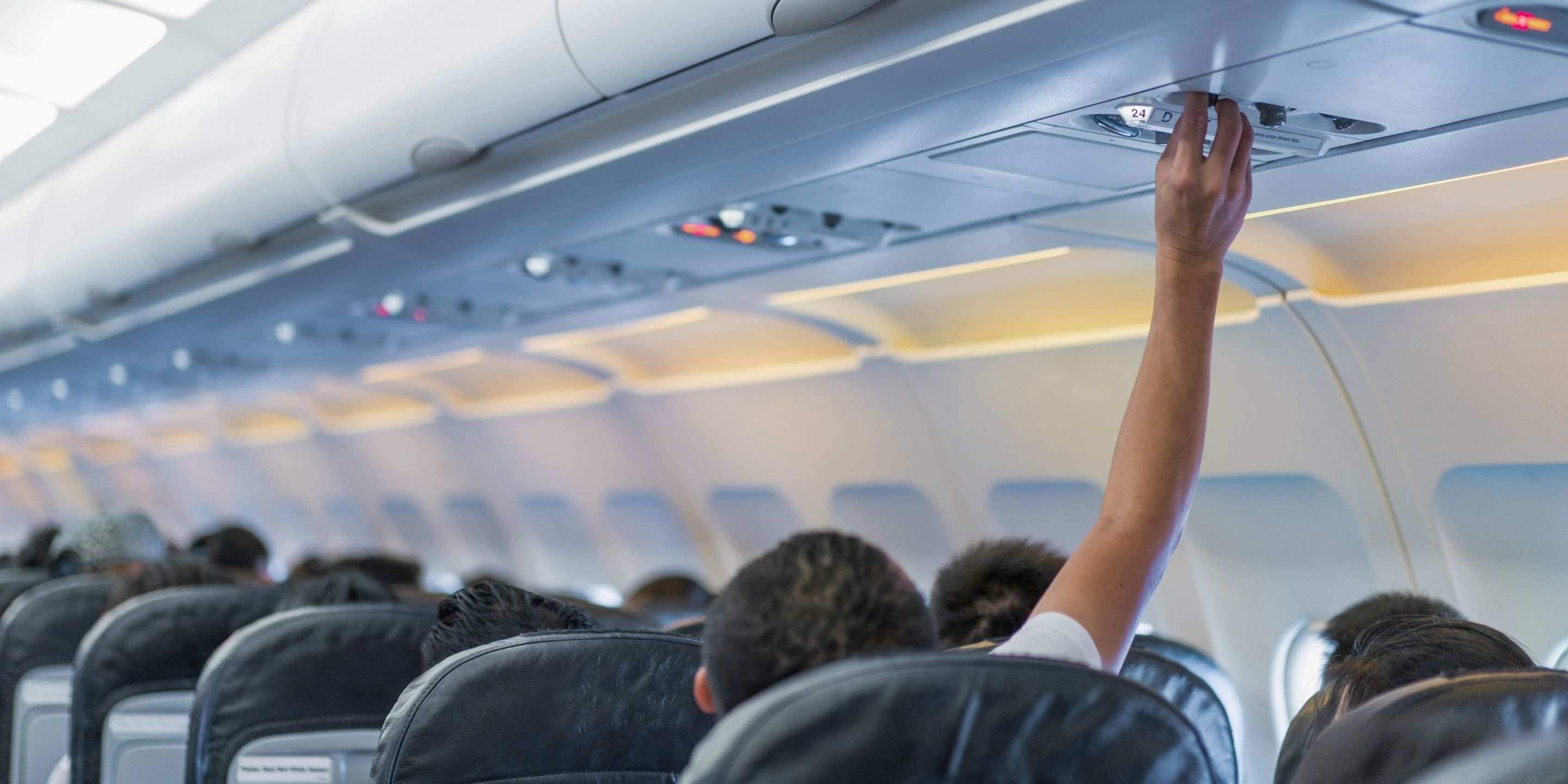 What are air management systems in airplanes and how do they work?